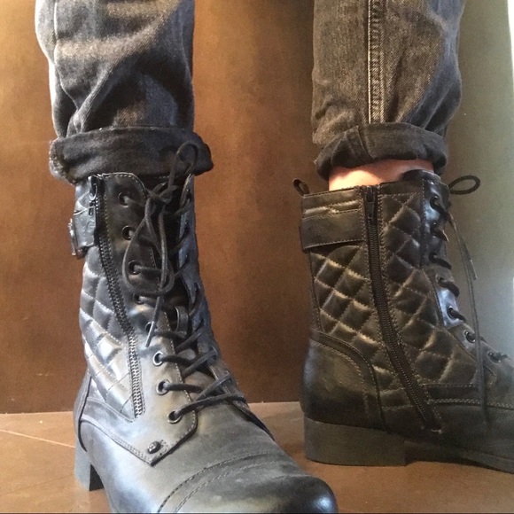NEVER WORN Grey ankle boots. - Picture 2 of 2